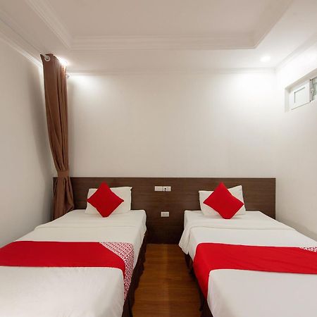 Super Oyo Capital O 387 Bach Duong Hotel Hanoi Esterno foto